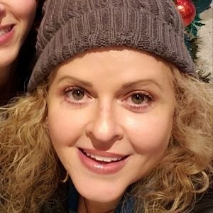 Meet your Posher, Ruth mariel